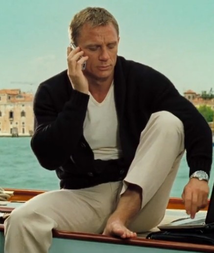 4 Ways to Wear the James Bond Black Cardigan - Iconic Alternatives