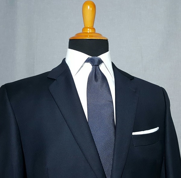 Aklasu navy micro pattern six-fold tie review