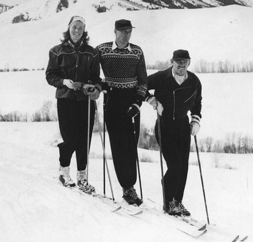Style Icons Ingrid Bergman, Gary Cooper and Clark Gable skiing