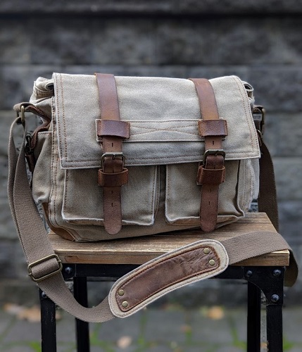 style icon Daniel Craig Belstaff Messenger Bag affordable alternative